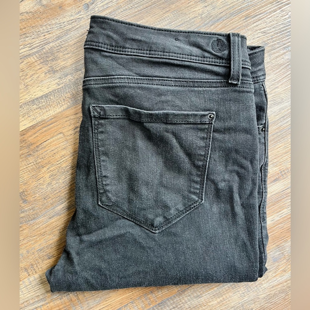 Kensie Jeans Effortless Ankle Mid Rise Size 12/31 Black Jeans